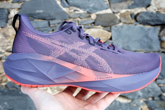 Le test complet des Asics Novablast 5, l'excellent rapport qualité prix !