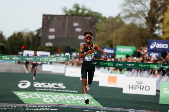 Marathon de Paris 2026 : Crippa et Demise règnent, la France brille