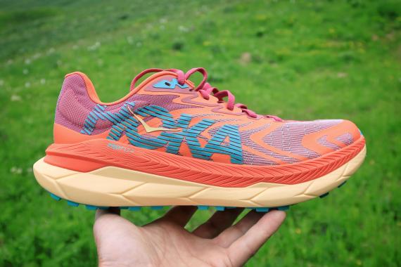 Le test détaillé des Hoka Tecton X 2, la chaussure de trail carbone Hoka !