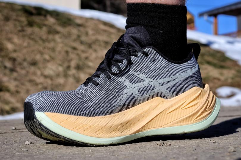 Salir ira Viento Le test complet des Asics SuperBlast ! Jusqu'où iront les marques ?