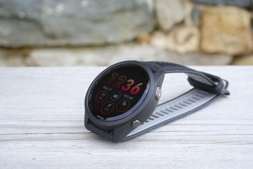 Garmin Forerunner® 265S  Petite montre GPS de running