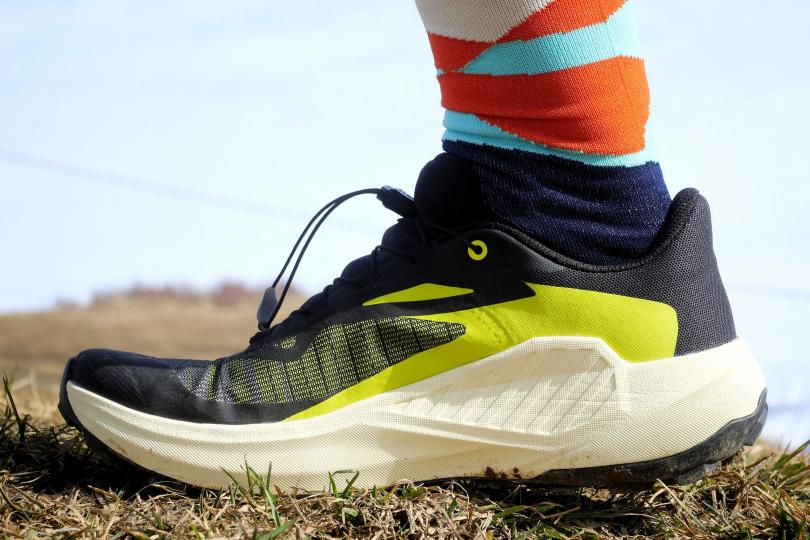 Le test complet des Salomon Genesis aussi bien que les S LAB