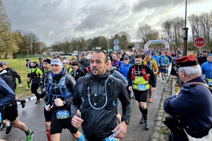 Le départ du Trail des Tranchées 52km © Cécile Thouvenin