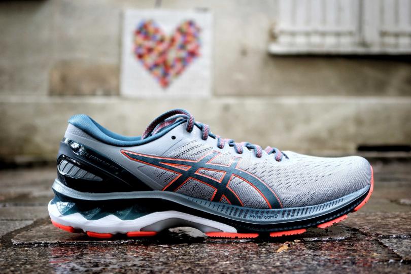 Asics Gel Kayano 27 - Vue de profil extérieur 2