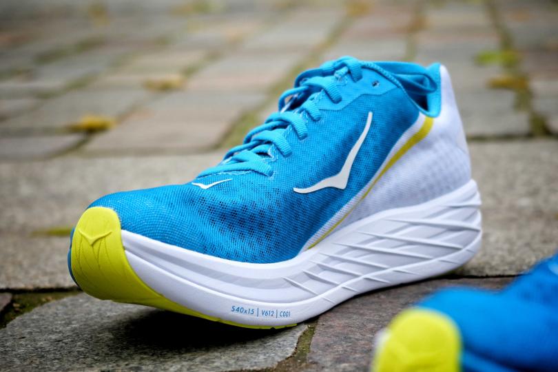 Hoka Rocket X - vue 3/4 avant