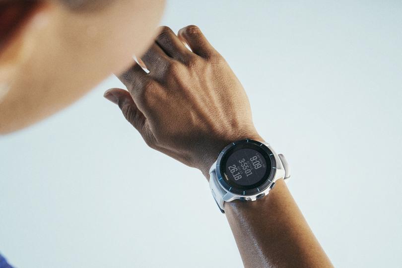 Wahoo Elemnt Rival au poignet