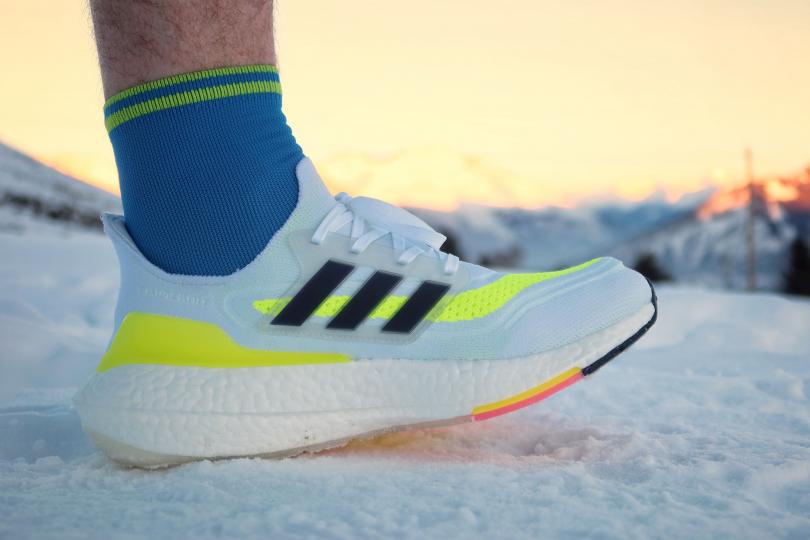 Adidas UltraBoost 21, sur la neige