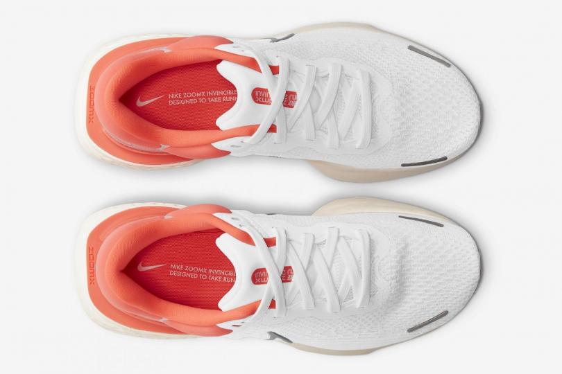 Les Nike ZoomX Invincible vue de dessus
