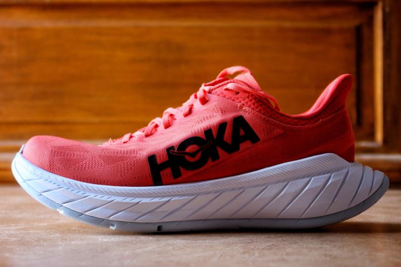 Hoka Carbon X 2, profil exterieur de la chaussure