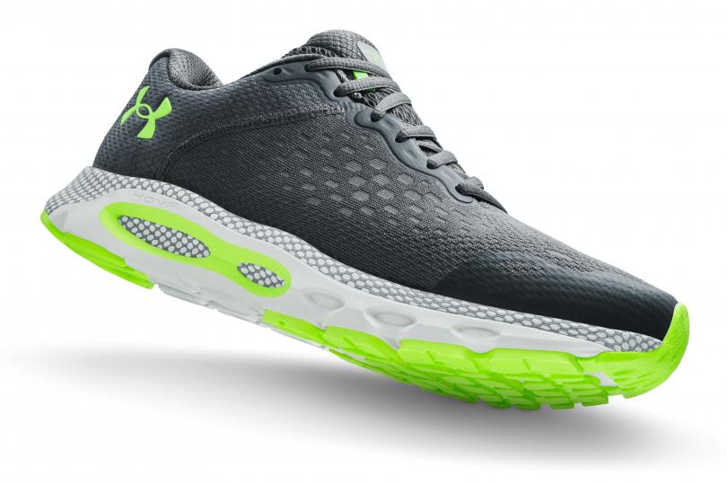 La Under Armour HOVR Infinite 3 de profil