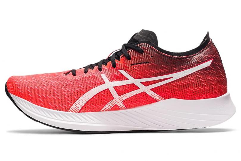 Asics Magic Speed, profil