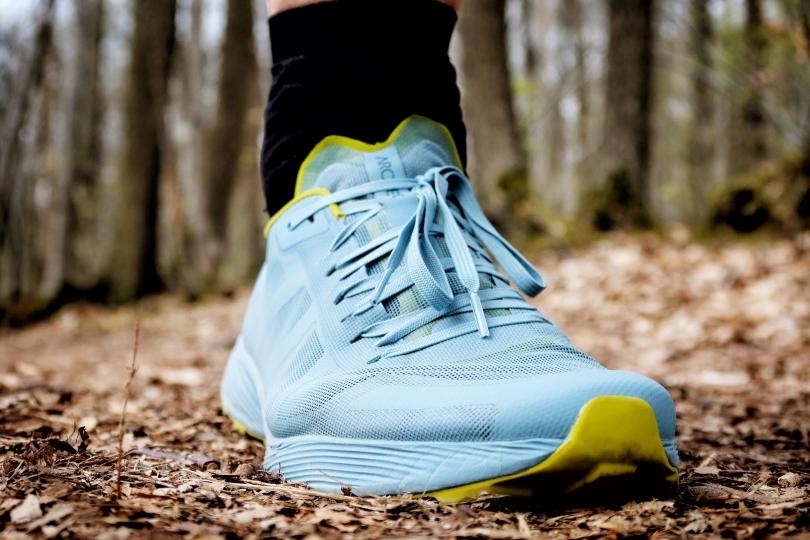 Test des Arcteryx Norvan SL 2 en forêt