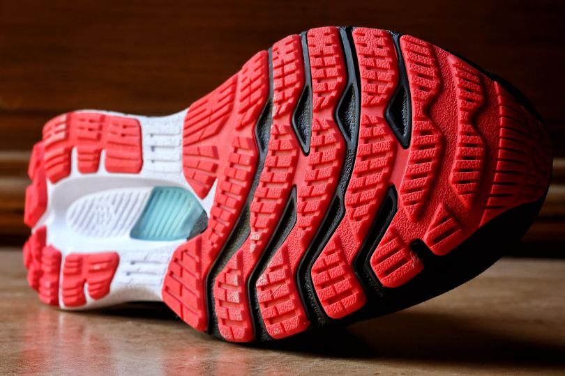 La semelle très polyvalente de la Asics Gel Kayano 28