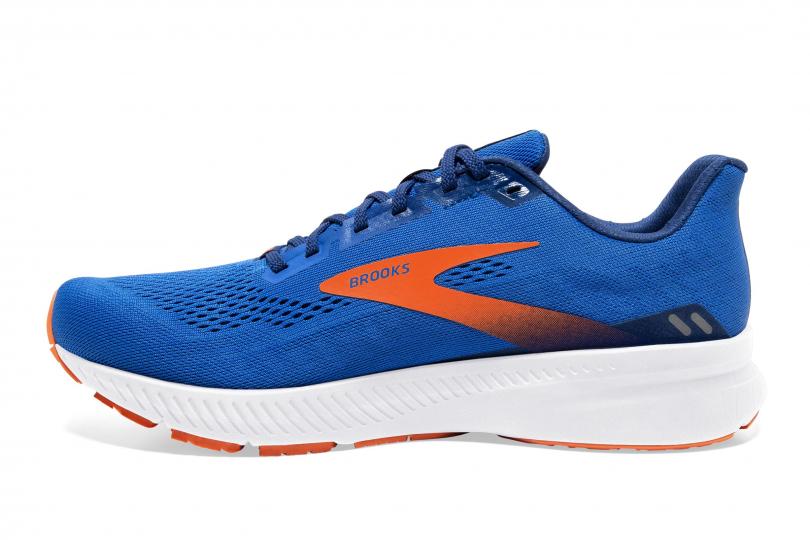 La La Brooks Launch 8 de profil