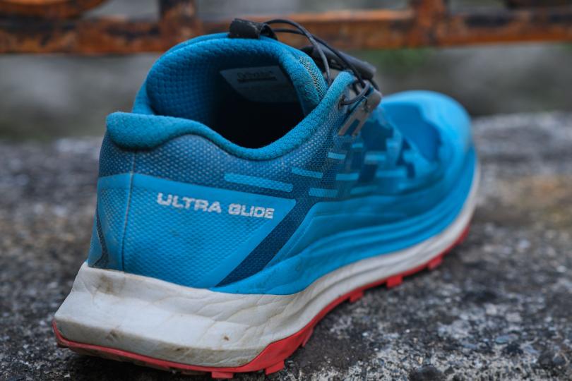 Salomon Ultra Glide, talon, encolure, vue arrière