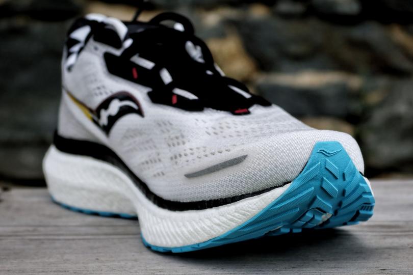 La Saucony Triumph 19, l'avant de la chaussure