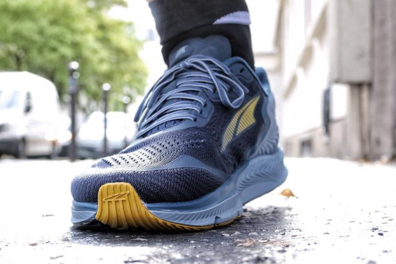 Test Altra Torin 5 / bitume parisien