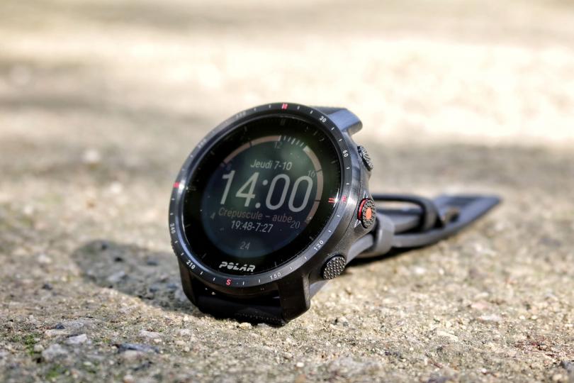 Il est 14h00 à la Polar Grit X Pro