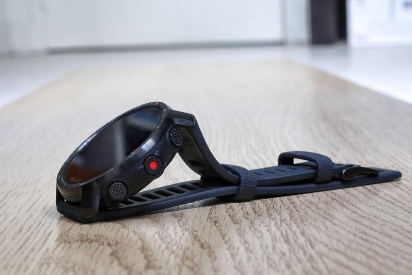 Boutons coté droit de la Polar Grit X Pro