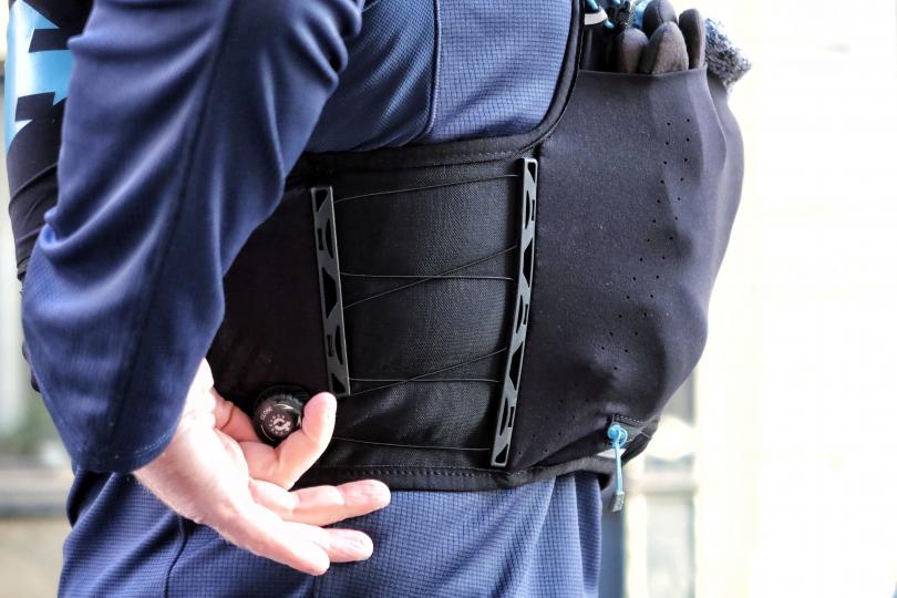 Réglage latéral du Raidlight Responsiv Vest 6l