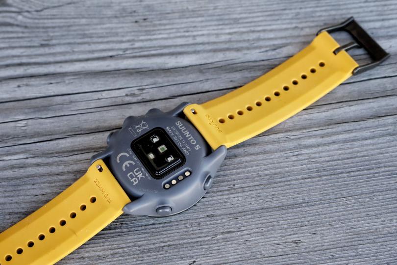 Le capteur cardio de poignet de la Suunto 5 Peak