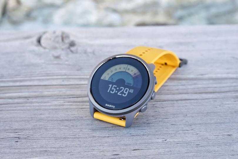 Suunto et ses watchfaces élégantes / Suunto 5 Peak