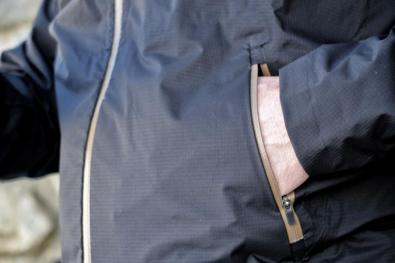 Deux poches pour les mains / veste de Trail Evadict