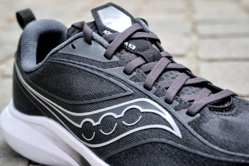 Les lacets, le dessus de la Saucony Kinvara 13