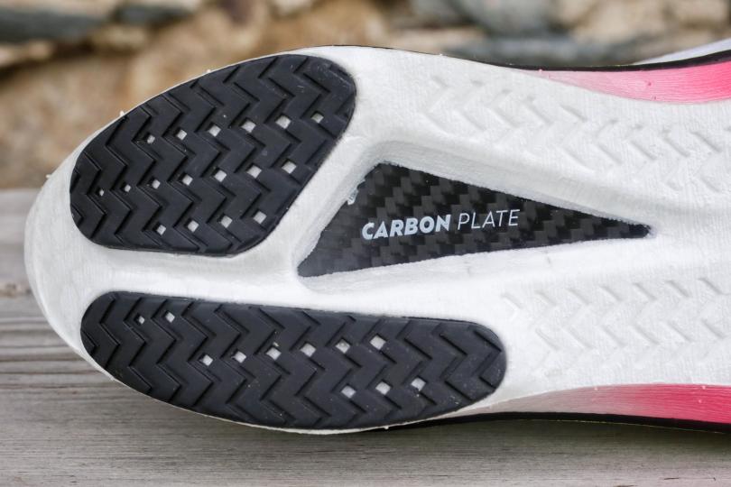 Kiprun KD 900X, plaque carbone visible à l'arrière