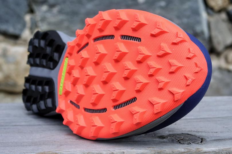 La semelle cramponnée de la Saucony Xodus Ultra