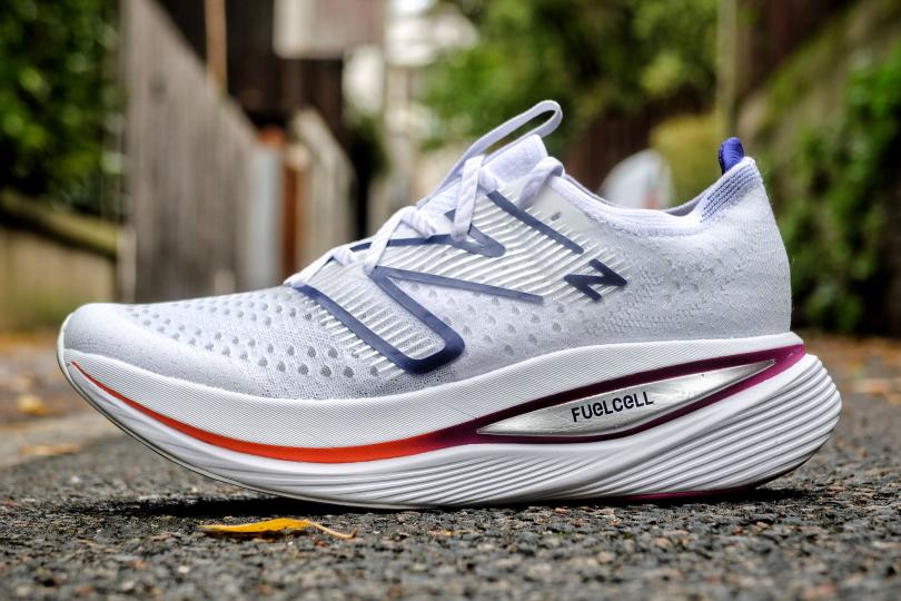 La New Balance SC Trainer de côté