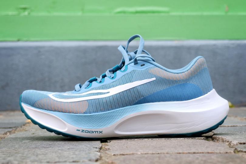 Nike Zoom Fly 5 de côté