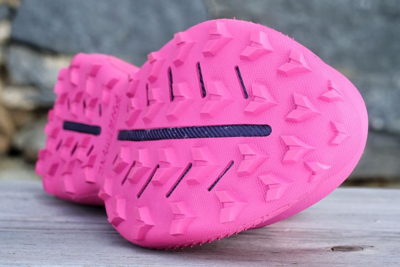 Les crampons de la Saucony Endorphin Edge