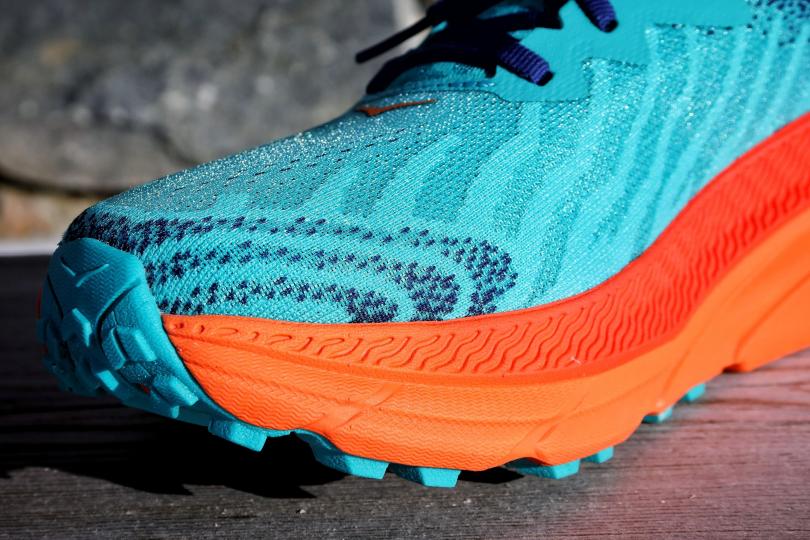 Zoom sur l'avant des Hoka Challenger 7