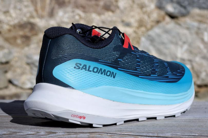 La Salomon Ultra Glide 2 de 3/4 arrière