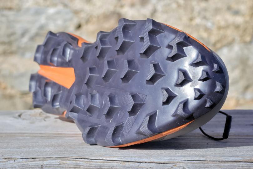 La semelle spéciale terrains gras de la Saucony Peregrine ST 13