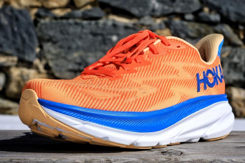 Hoka Clifton 9, avant