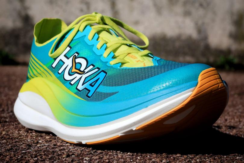 Variante vue avant sur la Hoka Rocket X 2