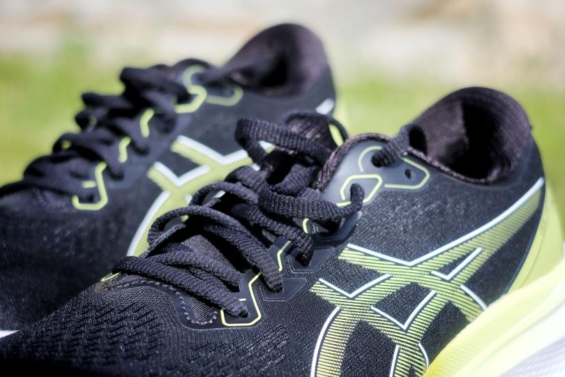 La languette de la Asics Gel Kayano 30