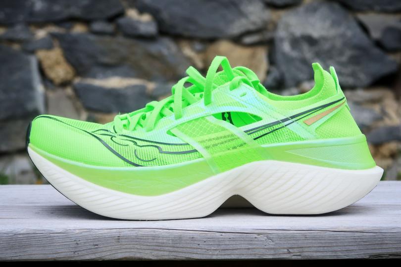 Saucony Endorphin Elite de profil