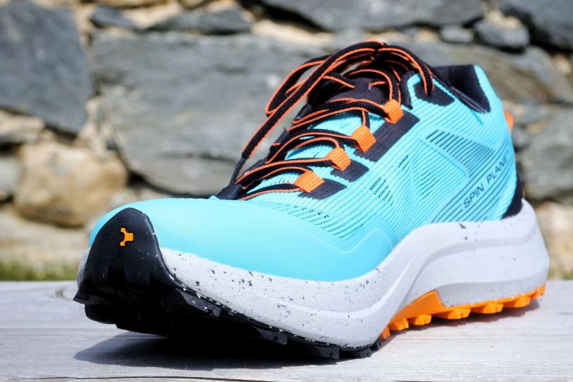 Vue 3/4 avant sur la Scarpa Spin Planet