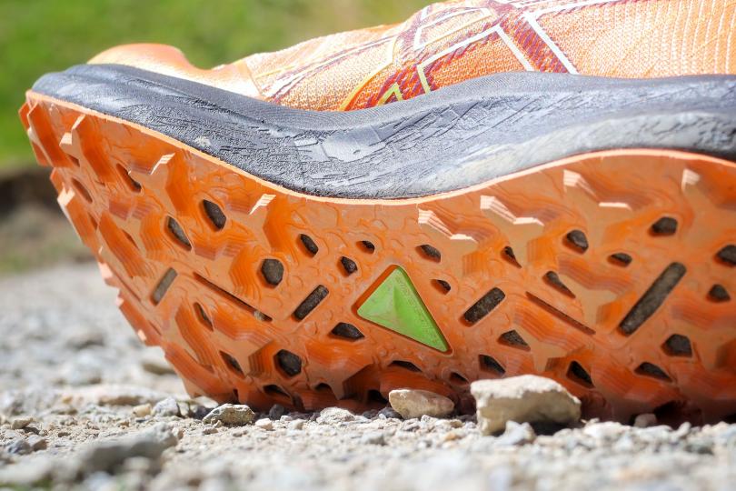 Les crampons de la Asics FujiSpeed 2