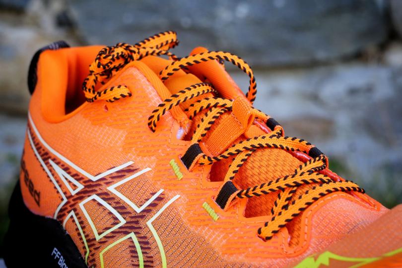 La tige de la Asics FujiSpeed 2