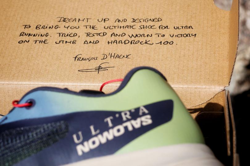 Les Salomon S/LAB Ultra avec la signature de François d'Haene
