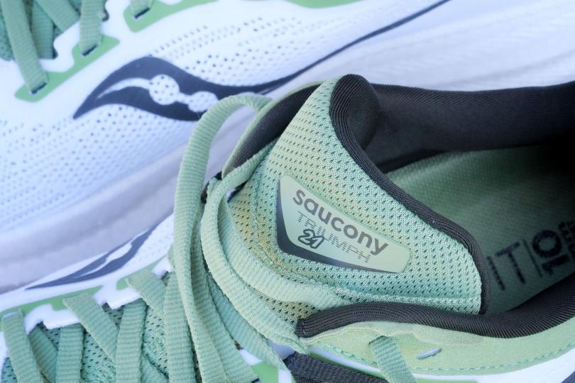 Saucony Triumph 21, la languette