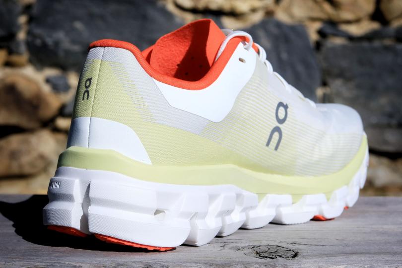 On-Running Cloudflow 4 / Vue arrière, talon