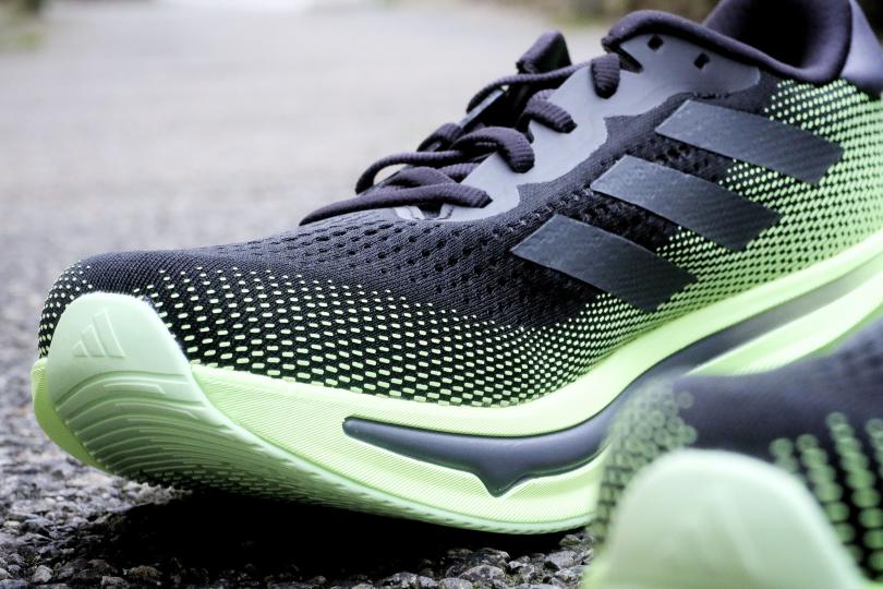 Adidas SuperNova Rise, zoom sur la tige