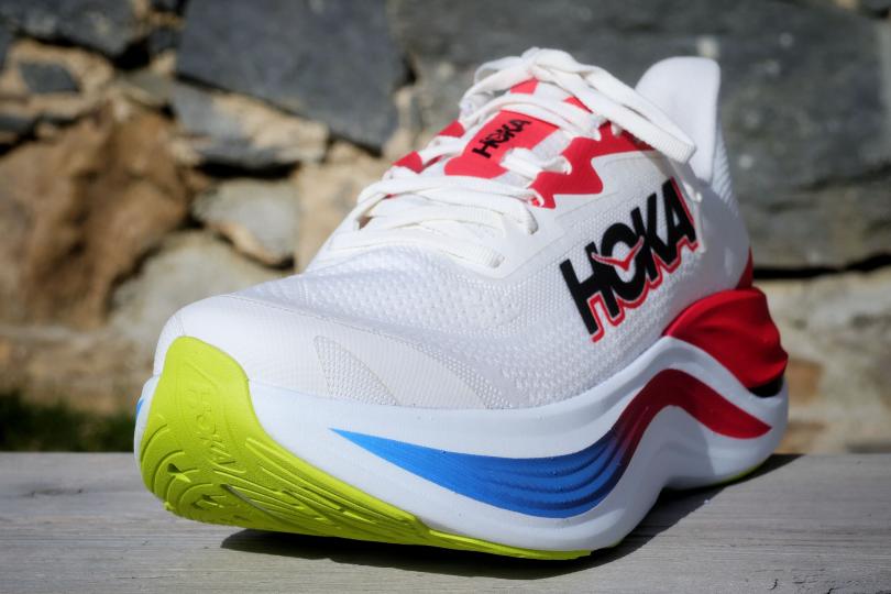 La Hoka Skyward X, vue 3/4 avant