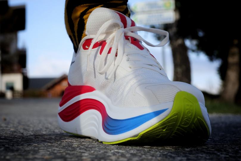 Test de la Hoka Skyward X