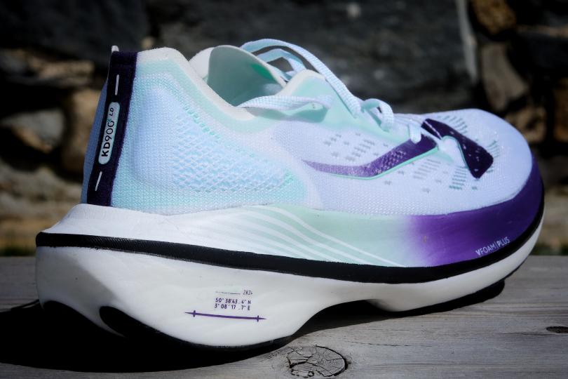 La Kiprun KD 900X LD, vue 3 quarts arrière